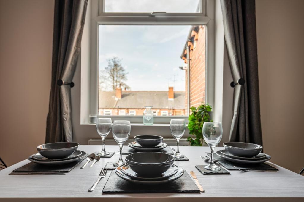 Hopetown Apartment-Modern 2 Bed With Free Parking Normanton  Esterno foto