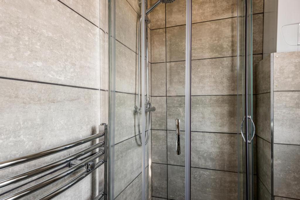 Hopetown Apartment-Modern 2 Bed With Free Parking Normanton  Esterno foto
